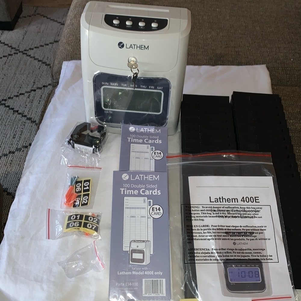 BNWT Lathem 400E-Kit Automatic Digital TimeClock **Missing One Set of Keys**